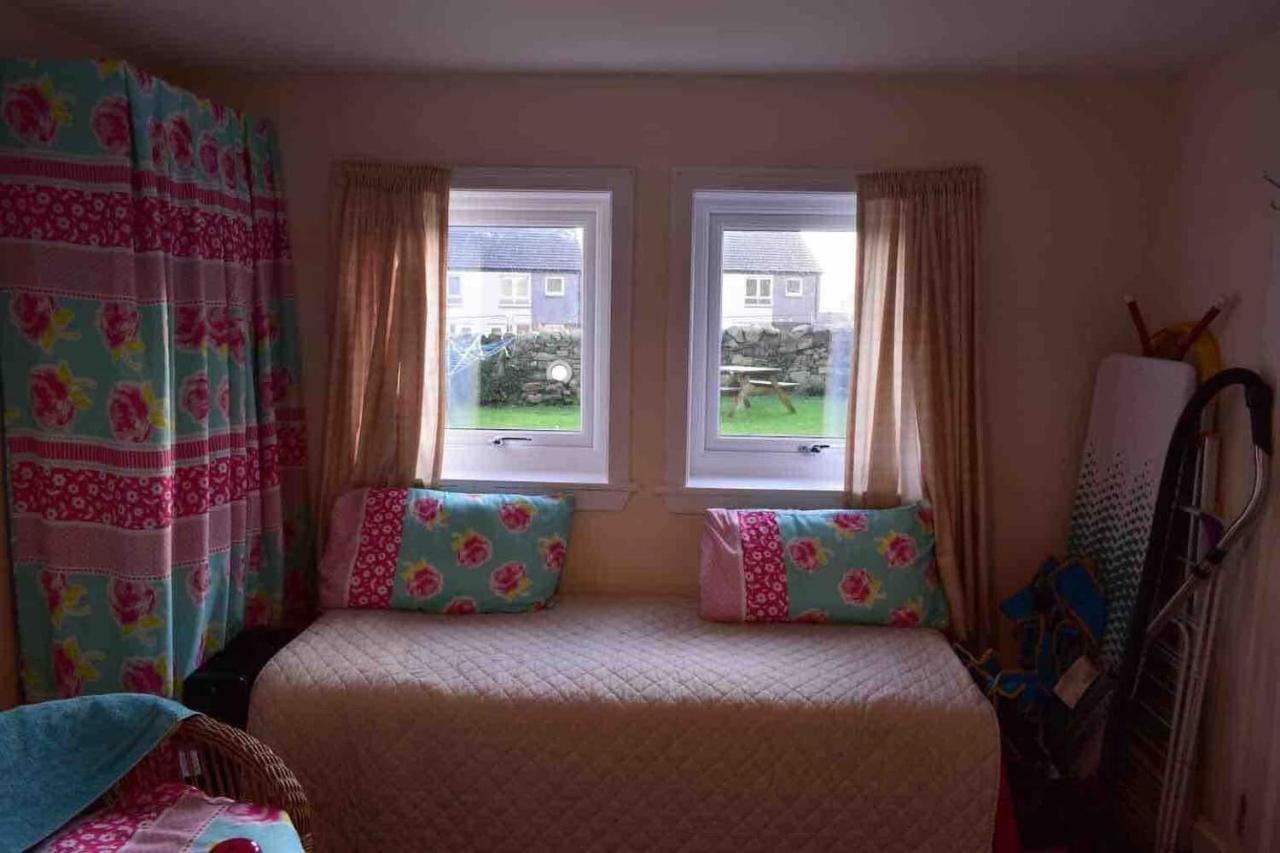 Quaint And Quirky Former Crofters In Ferienhaus Port Ellen